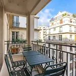 Spacious Apartment With Terrace