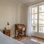 Spacious Apartment With Terrace