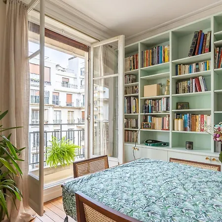 Spacious With Terrace Appartamento Parigi