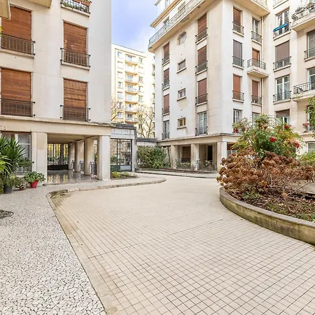 Spacious With Terrace Appartamento *