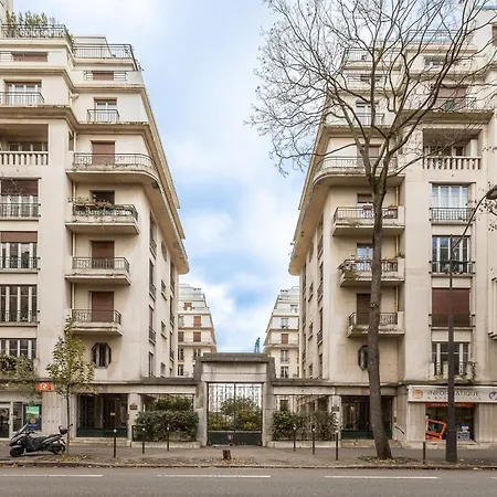 Spacious With Terrace Appartamento Parigi